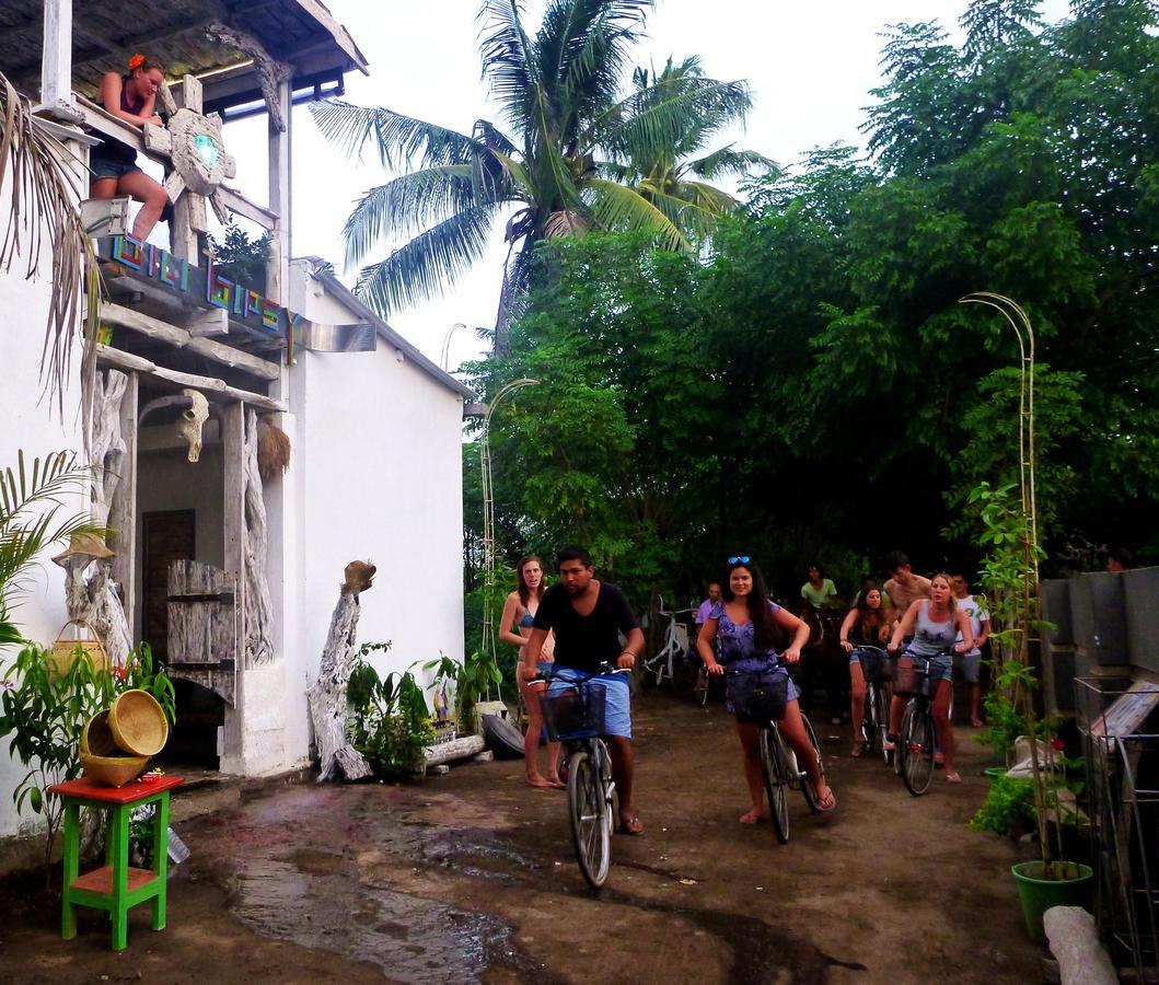 Gipsy Backpackers Pansiyon Gili Trawangan Dış mekan fotoğraf
