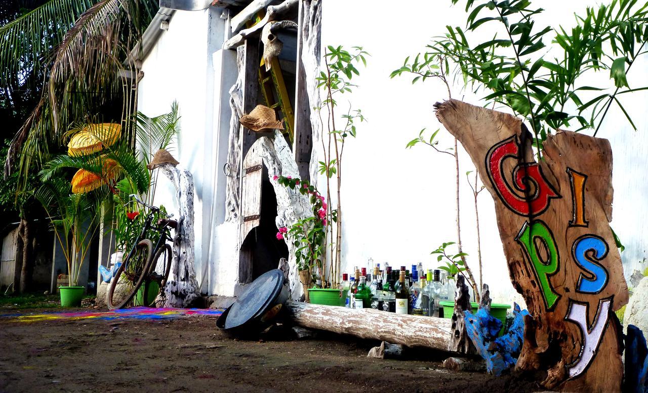 Gipsy Backpackers Pansiyon Gili Trawangan Dış mekan fotoğraf
